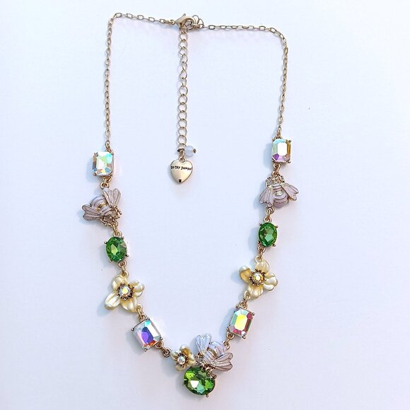 Betsey Johnson Lilac Bee Flower & Crystal Gold Tone Necklace - Picture 1 of 3